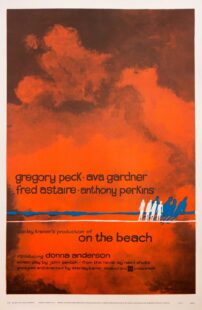 دانلود فیلم On the Beach 1959399529-1900282485